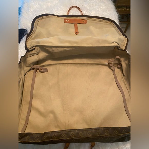 Louis Vuitton Suitcase - Picture 14 of 14